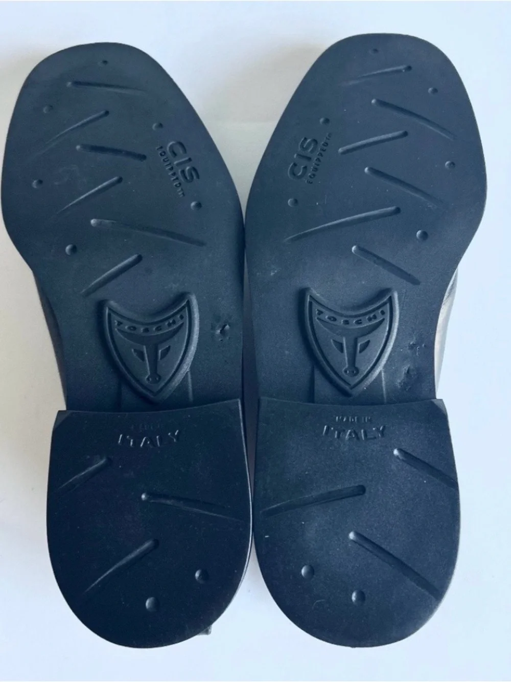 Toschi men’s cis